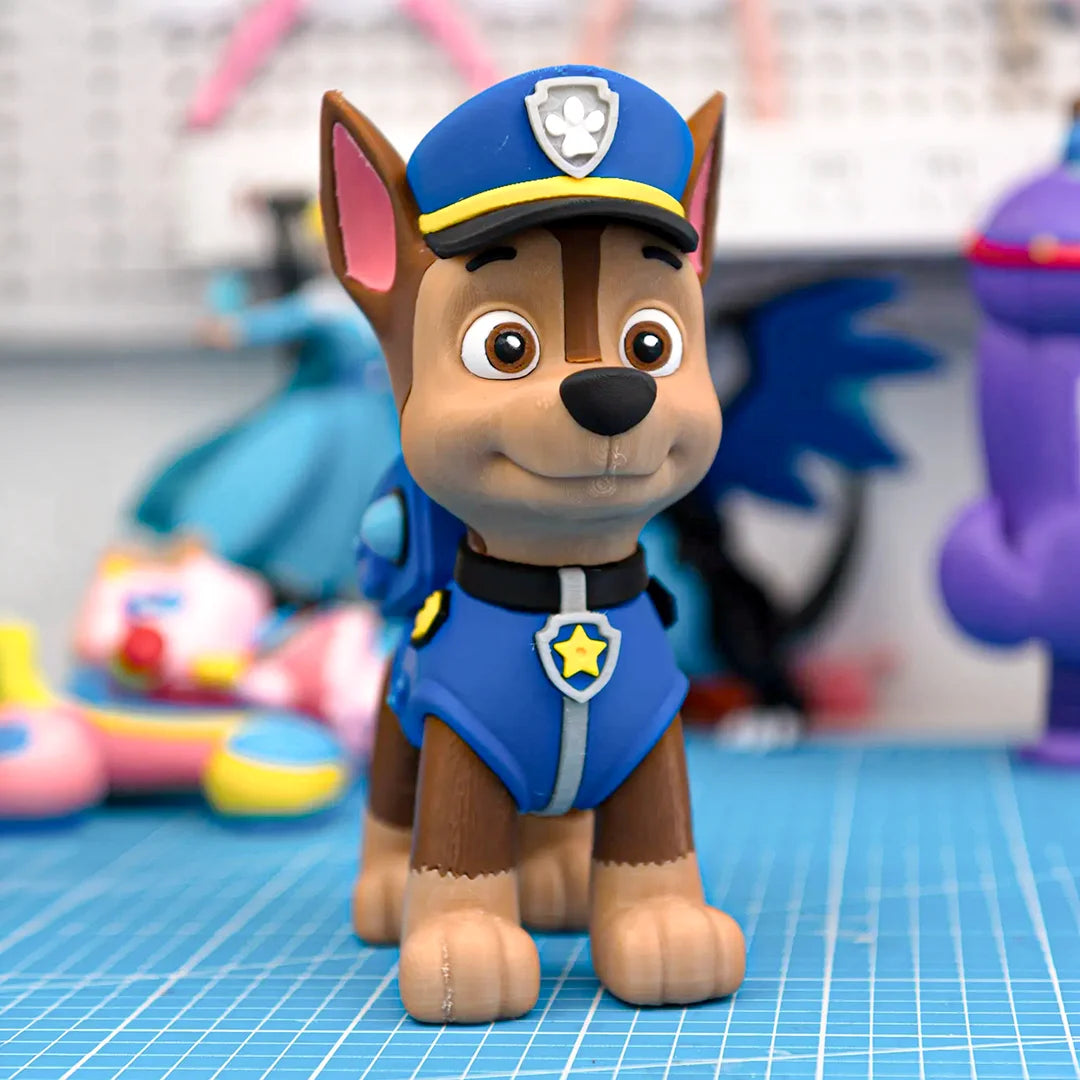 Figura de Chase de PAW Patrol impresa en 3D por BlackForge, foto 2