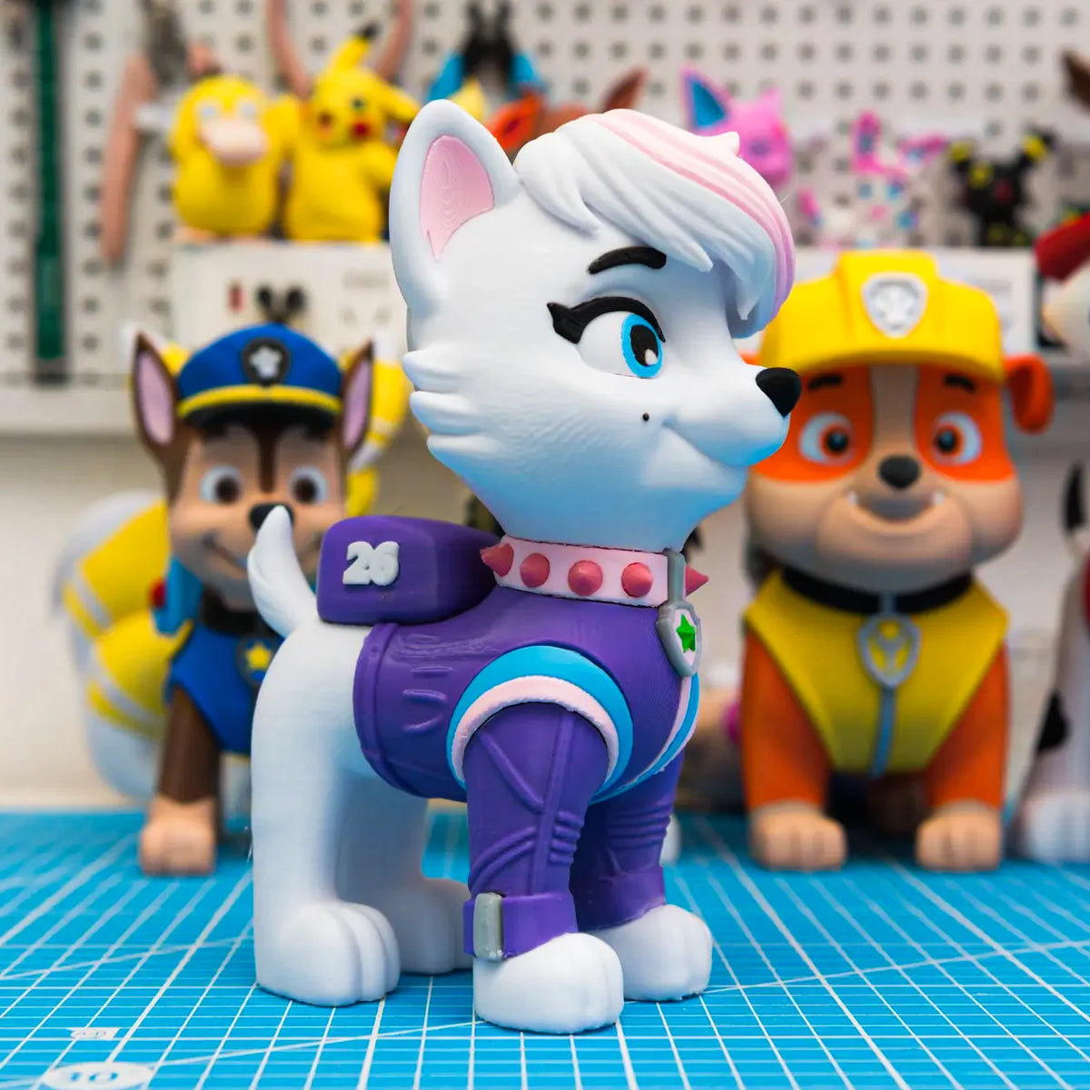 Figura de Roxi de PAW Patrol impresa en 3D por BlackForge, foto 1